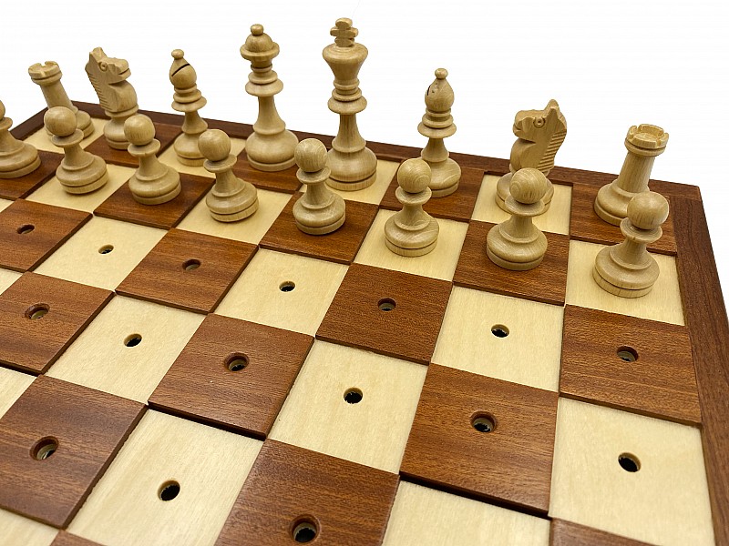 11.8” wooden chess set for blind
