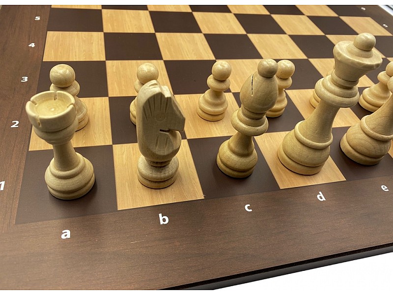 19.6”  economy chess set &  wooden pieces & wooden case 3.50" king
