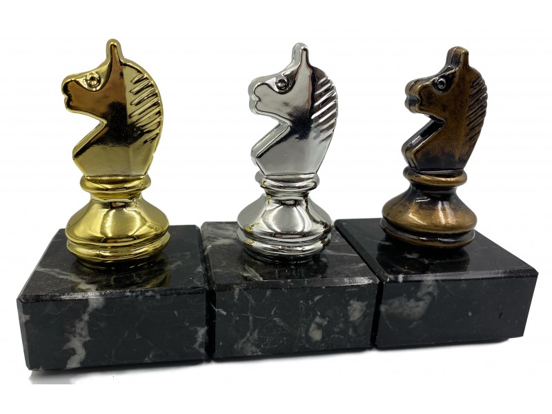 Schachpreis - Bronzenes Pferdemotiv - mit Marmorsockel