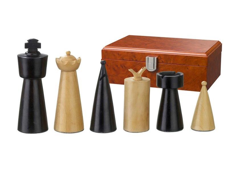 Lodel deluxe boxwood/ebonized 3.54" chess pieces & wooden case