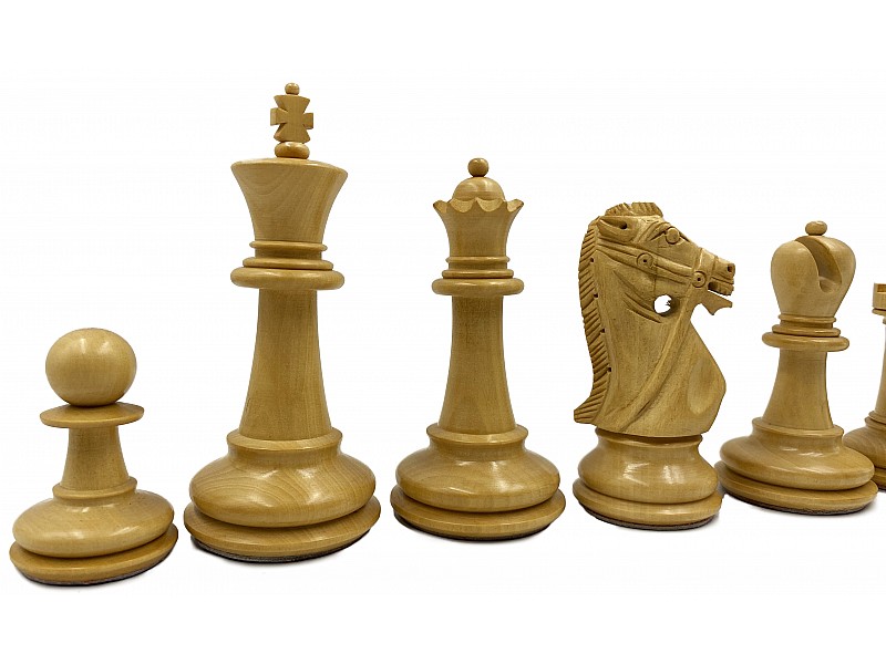 Gratius redwood/boxwood 4" chess pieces & Case
