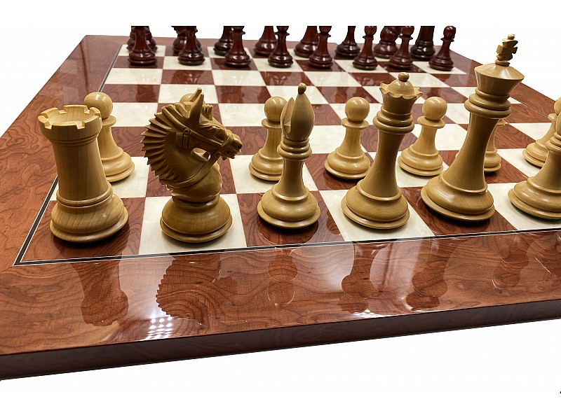 Haunting chess pieces 3.98" king &  board Red Ferrer 21.65" X 21.65" 