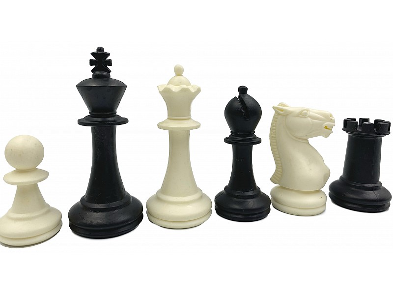 Novak 2.95" plastic chess pieces