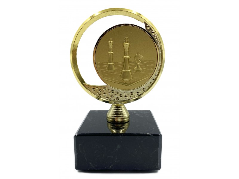 Schachpreis - goldenes Schachzyklusthema - mit Marmorsockel